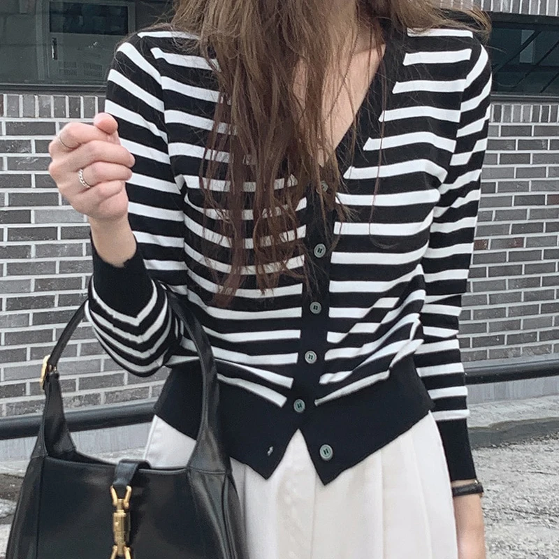 

Women Black Stripe Plaid Knitting Sweater V Neck Button Cardigan Long Sleeves Casual Korean Baggy Ladies Outerwear Tops Autumn