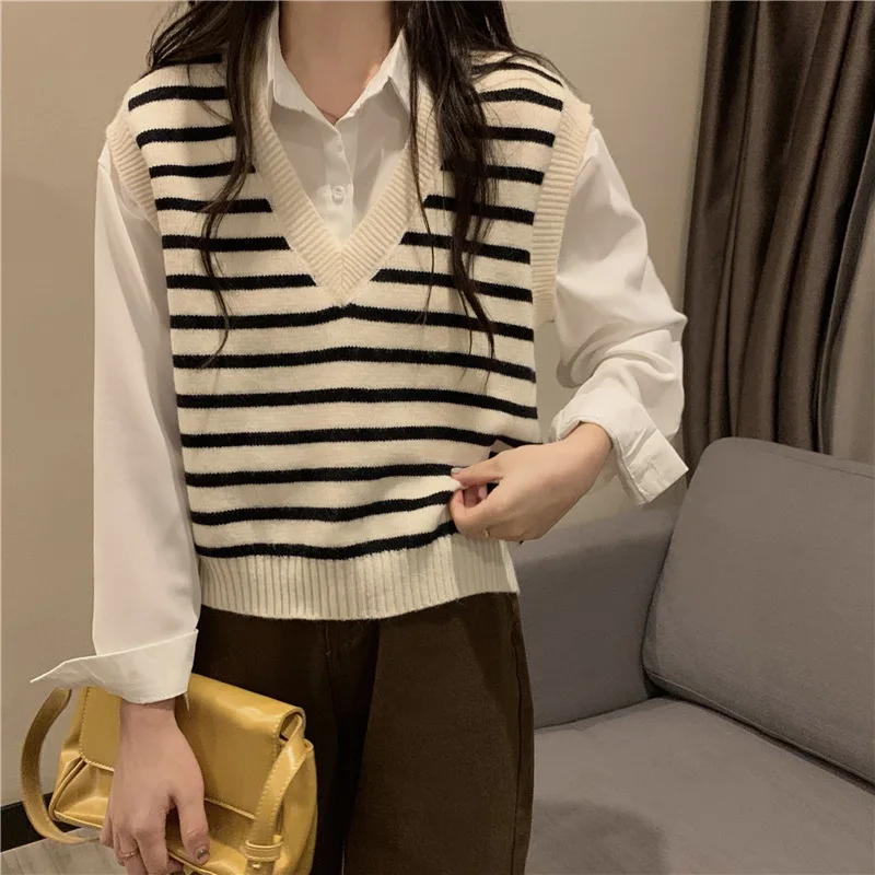 

Jacquard Striped V-neck Waistcoat Vest Sweater Women's Early Spring 2022 New Loose Top Tide Sueter Mujer