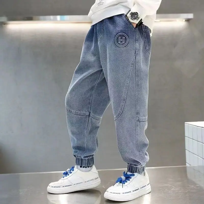

Boys Spring Autumn Kids Jeans Children Trousers Jeans Casual Alphabet Children's Pants Suitable for 4 5 6 7 8 9 10 11 12 13 14