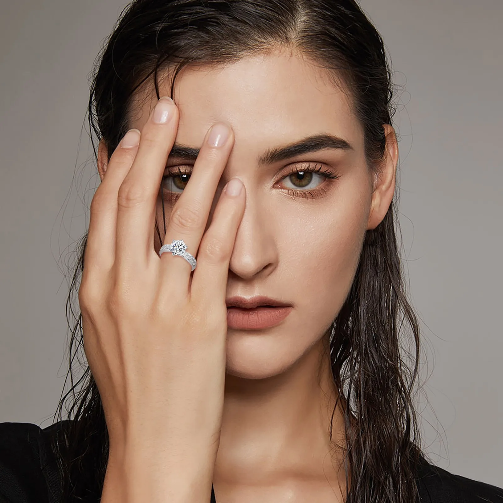 Бриллиантовое роскошное женское маленькое круглое кольцо из стерлингового