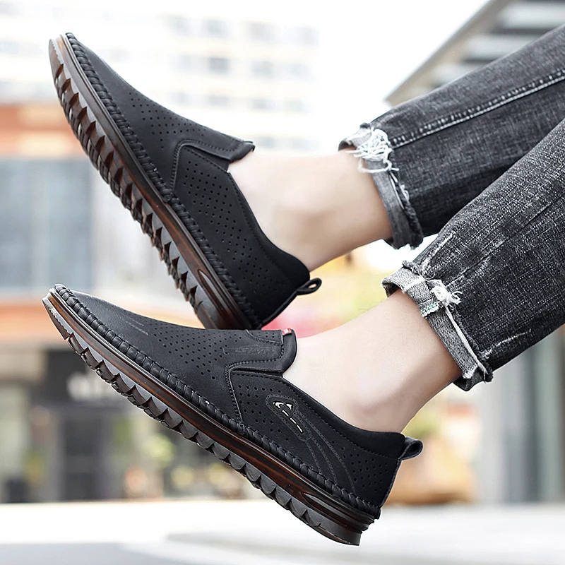 Summer Hollow Men's Breathable Golf Shoes Soft and Comfortable Golf Sneakers Outdoor Fashion Anti-Slip White Black Sneakers