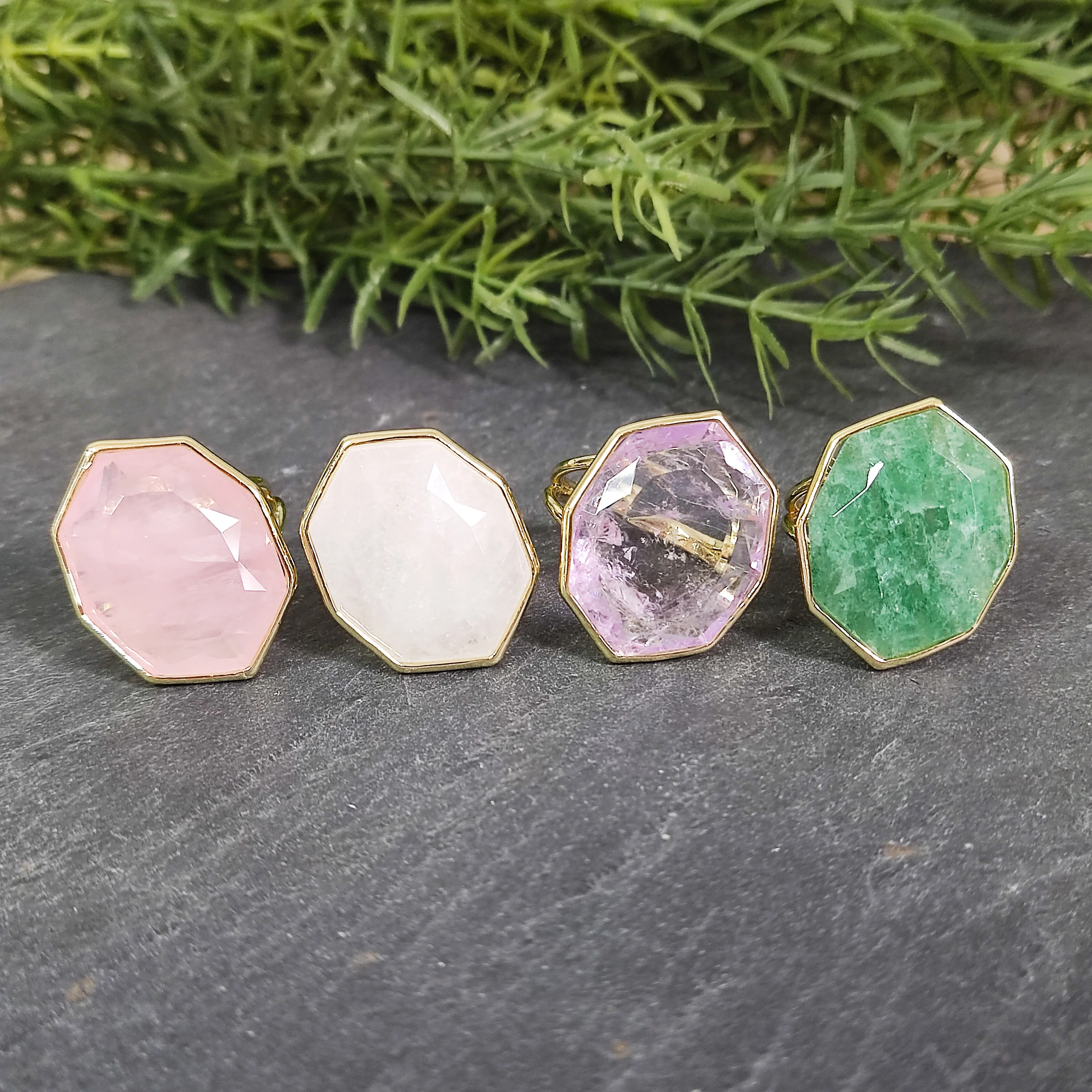 Кольцо на палец с кристаллами искусственное кольцо аметист розовый кварц