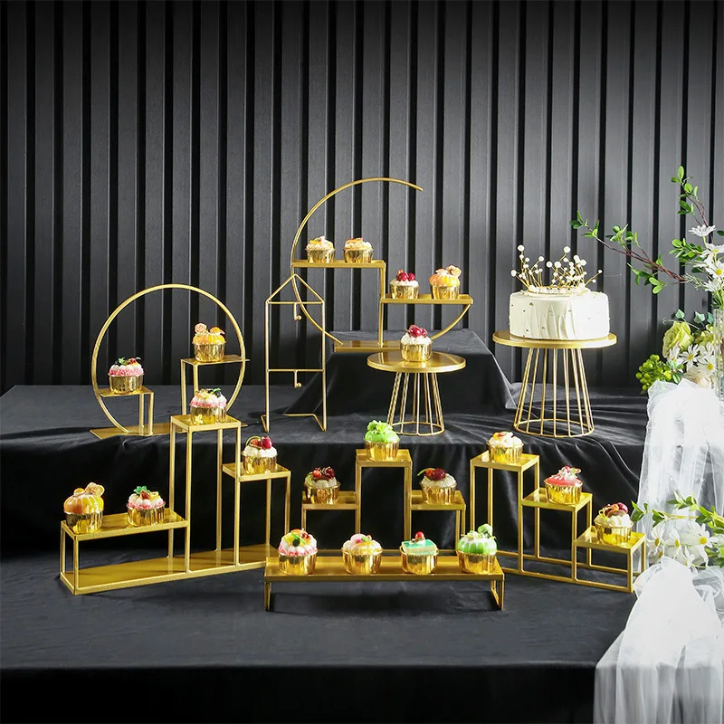 

[ 9 PCS ] European Dessert Table Show Wedding Decoration Set Simple cake Dim sum rack buffet buffet tea break table Golden