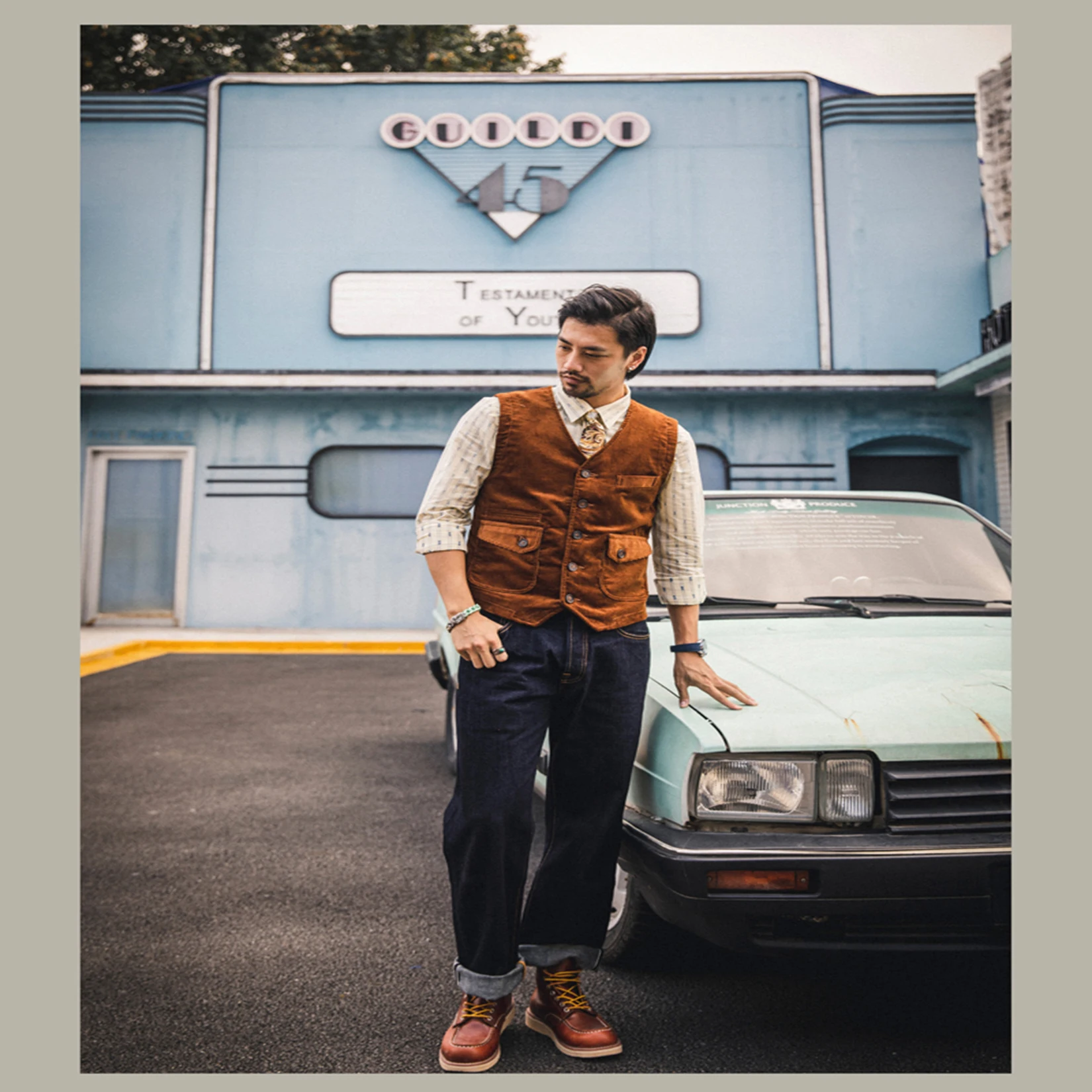 

Men's Vest Coffee Corduroy V Neck Single Breasted 3 Pockets Retro Tooling Waistcoat Casual Wedding Waistcoat 2022