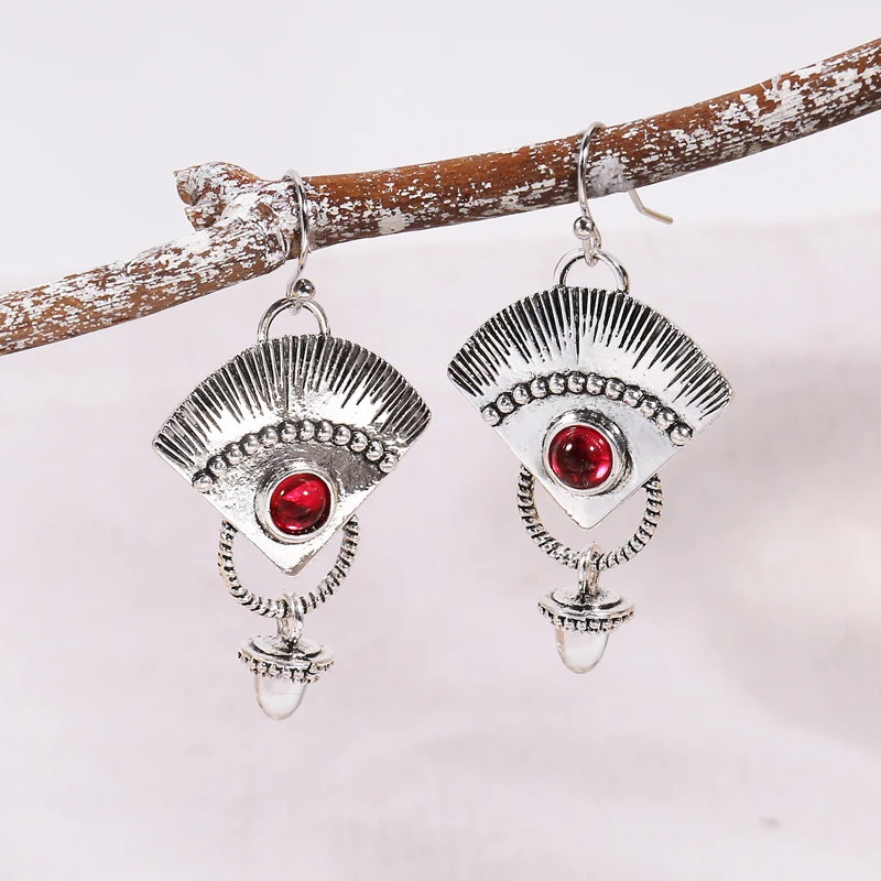 

Vintage Fan Sector Red Stone Hook Drop Earrings for Women Creative Metallic Silver Color Long Dangle Earrings Party Jewelry