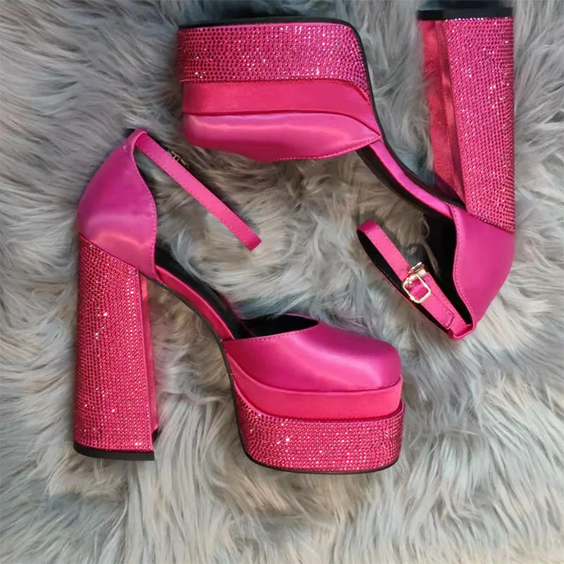 Сандалии женские на платформе и очень высоком каблуке однотонные босоножки из