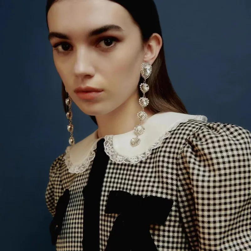 

Retro tassel long earrings all-match temperament banquet catwalk earrings