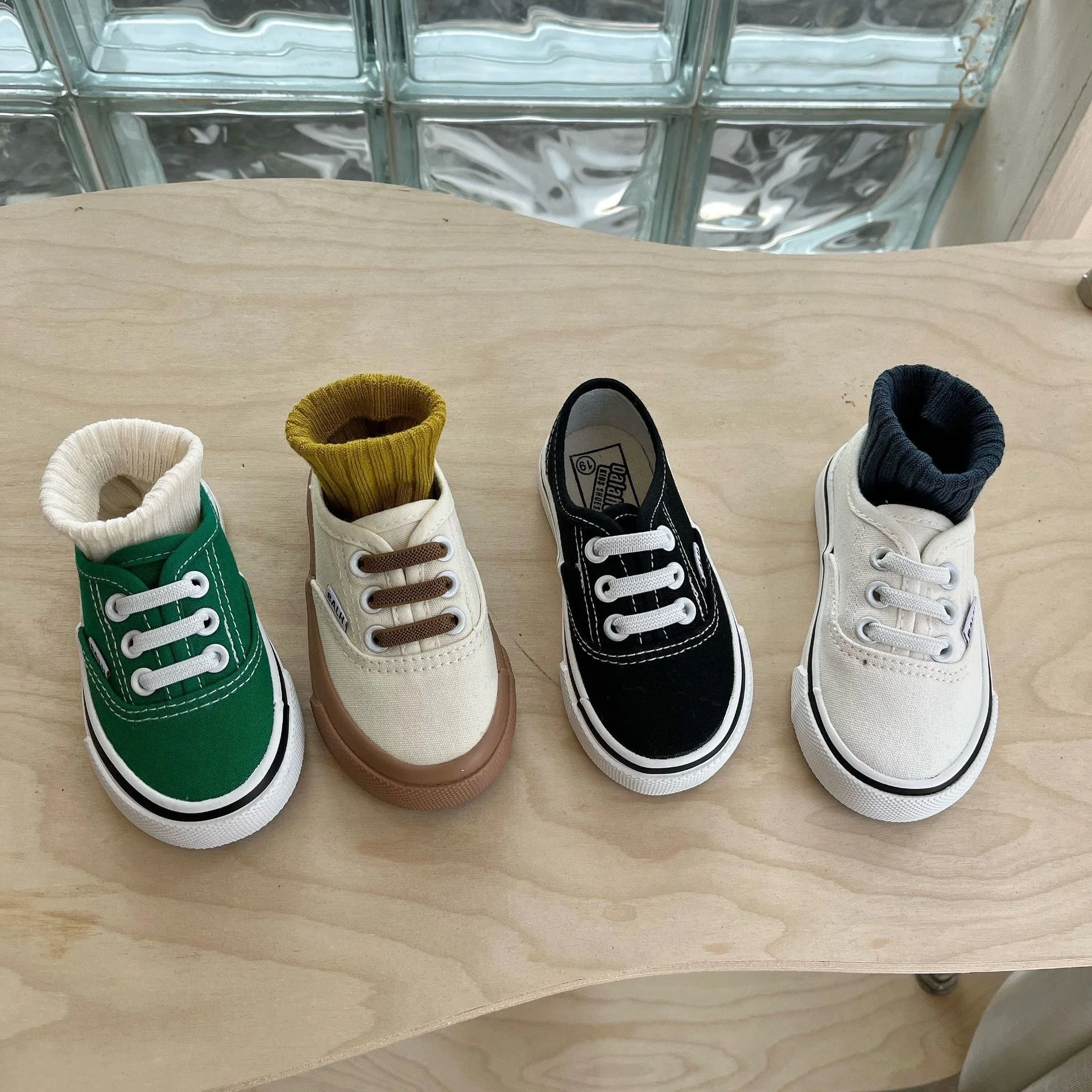 

Toddler Boy Shoes 2023 Spring New Canvas Shoes Korean Girls' Fashion Board Shoes Baby Indoor Slip on White Shoes