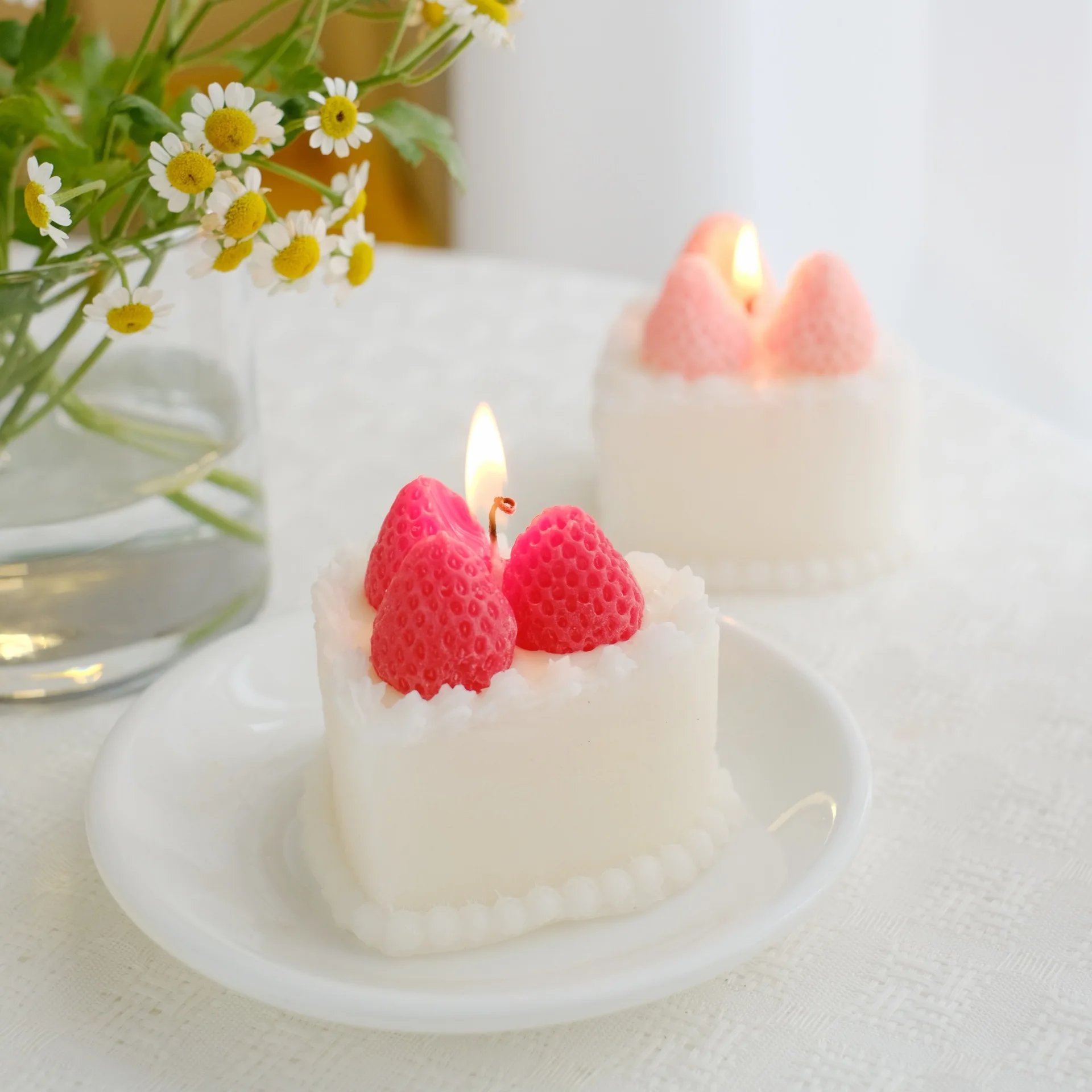 

Korean candles strawberry aromatherapy cake candle ins decorative candles for home decor grils birthday candles for cake