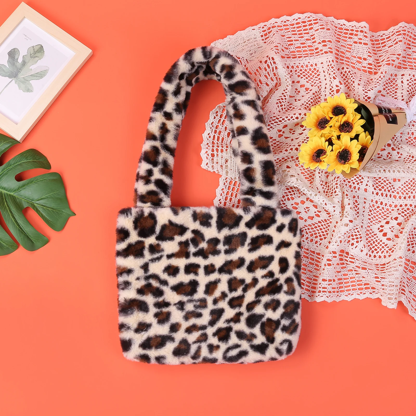 

2022 Ladies Plush Shoulder Bag Shoulder Bag Plaid/Zebra/Leopard Print Plush Handbag Large Capacity Gathering Dating and Shopping