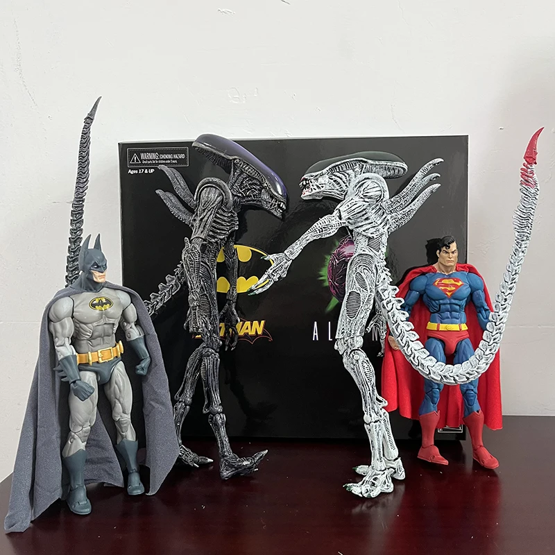 Оригинальная фигурка Бэтмена Супермен против инопланетянина ксеноморфа NYCC 2019