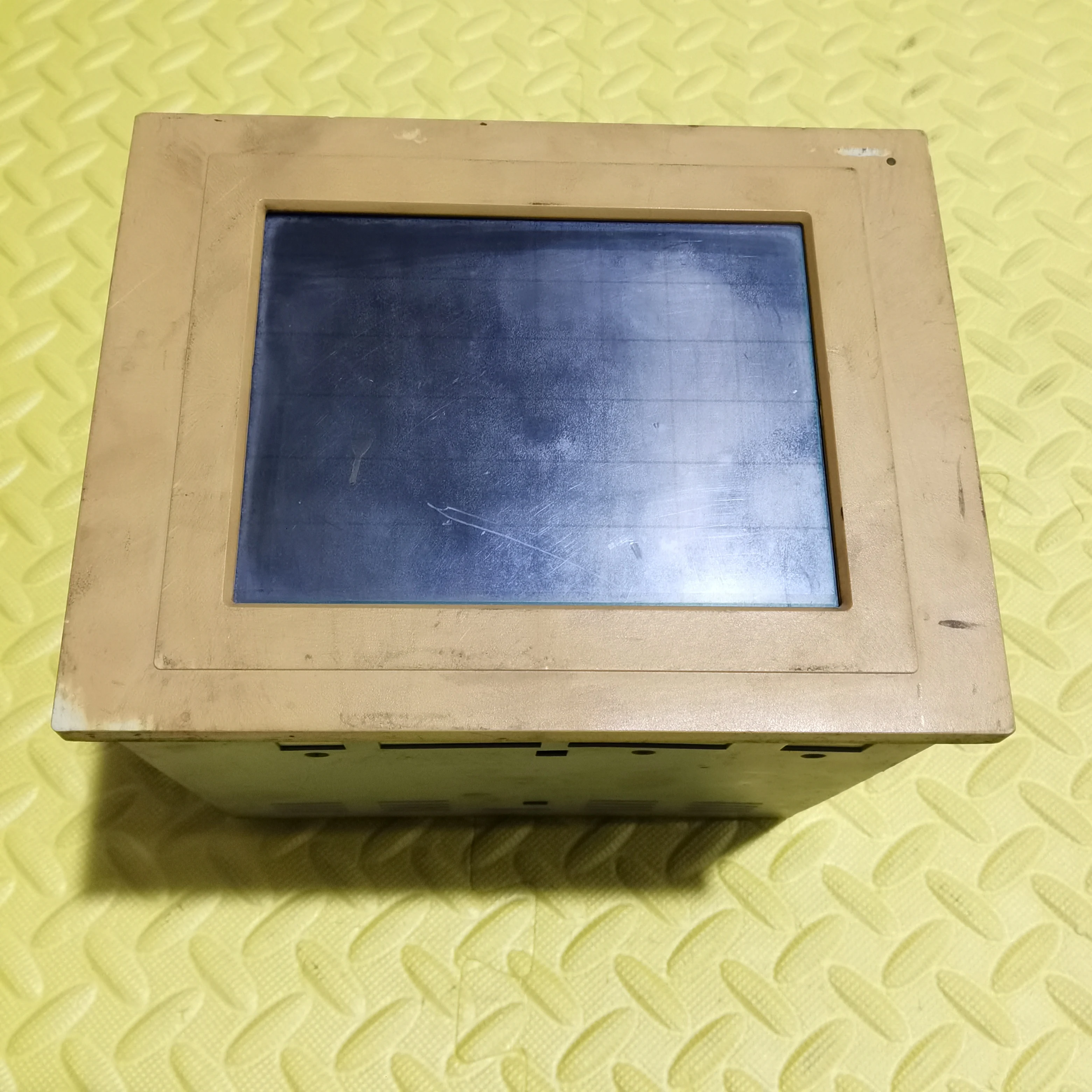 

U-8256P-ACCU2 Touch Screen Display