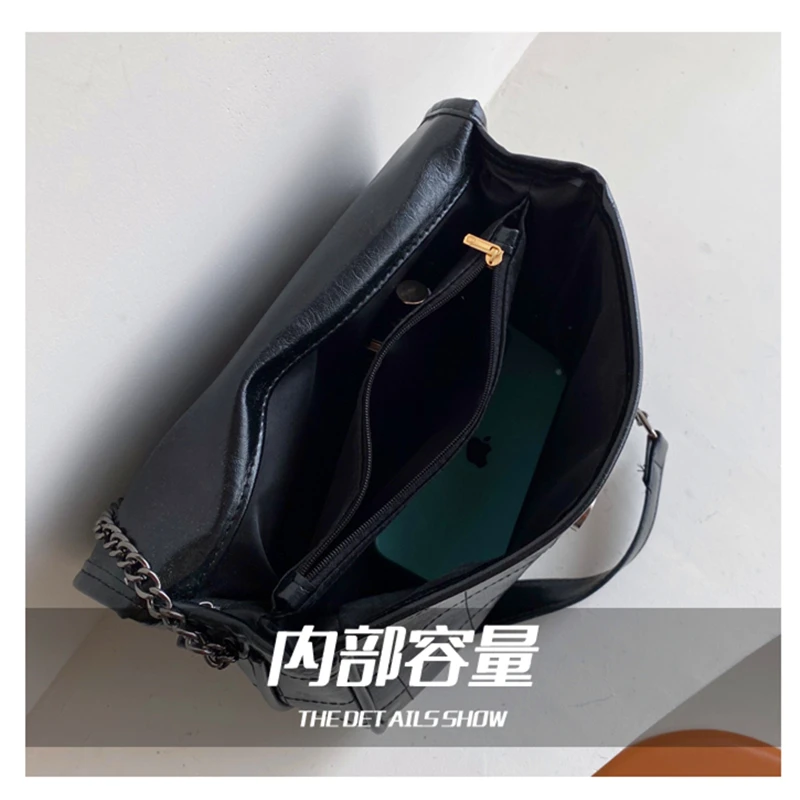 Large-capacity Tote Bag Women's Messenger Bag 2022 New Fashion High-end Foreign Style Diamond Chain Bag Retro Shoulder Bag