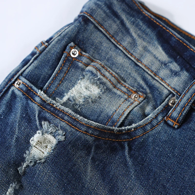 Рисунок 3 - Уличные модные мужские джинсы в стиле ретро