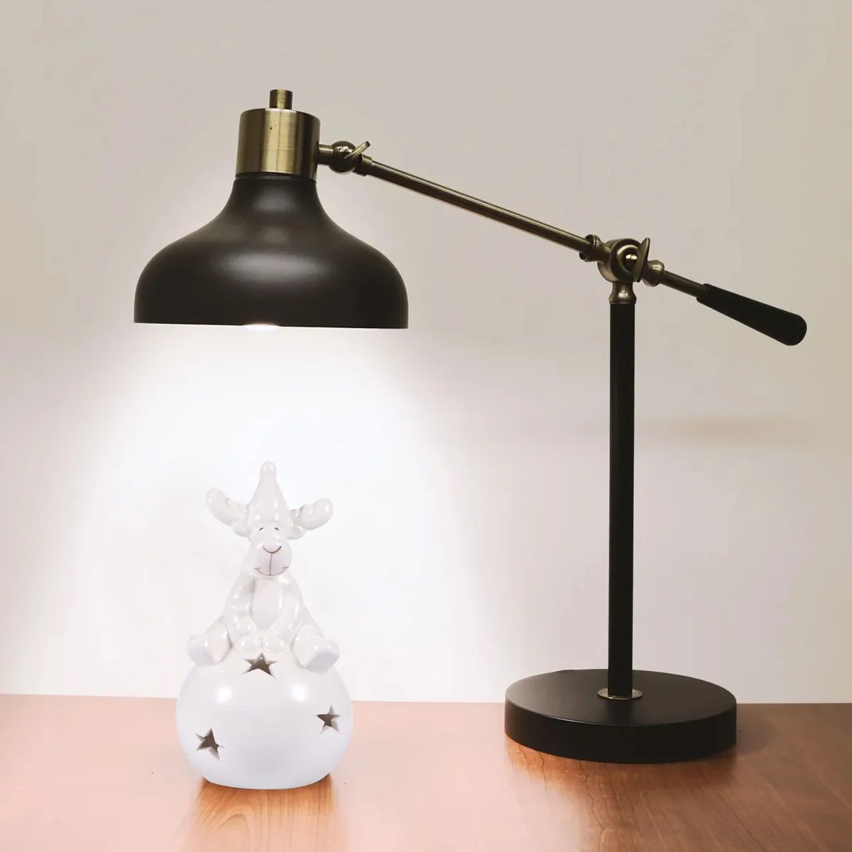 

1pc Creative Lovely Elk Pottery Christmas Candlestick Decorations (White)