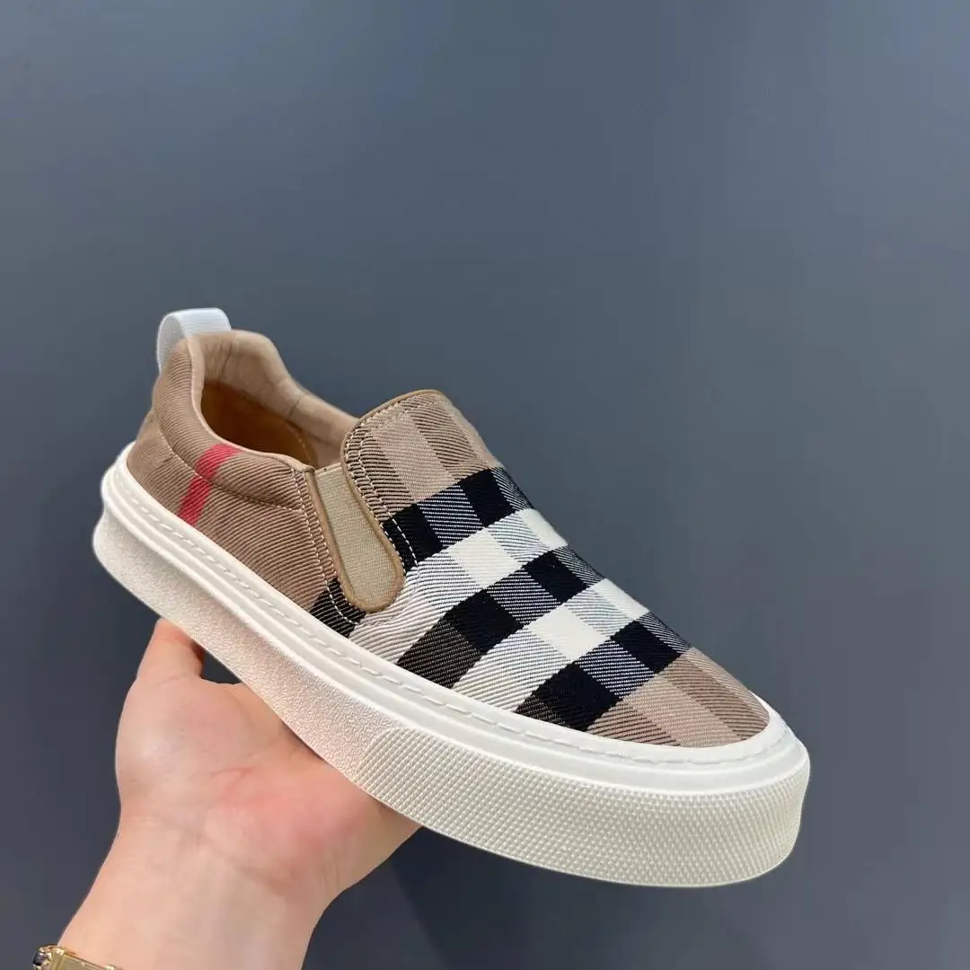 Весенне-летняя дышащая мужская парусиновая обувь. Тканевые туфли в клетку.