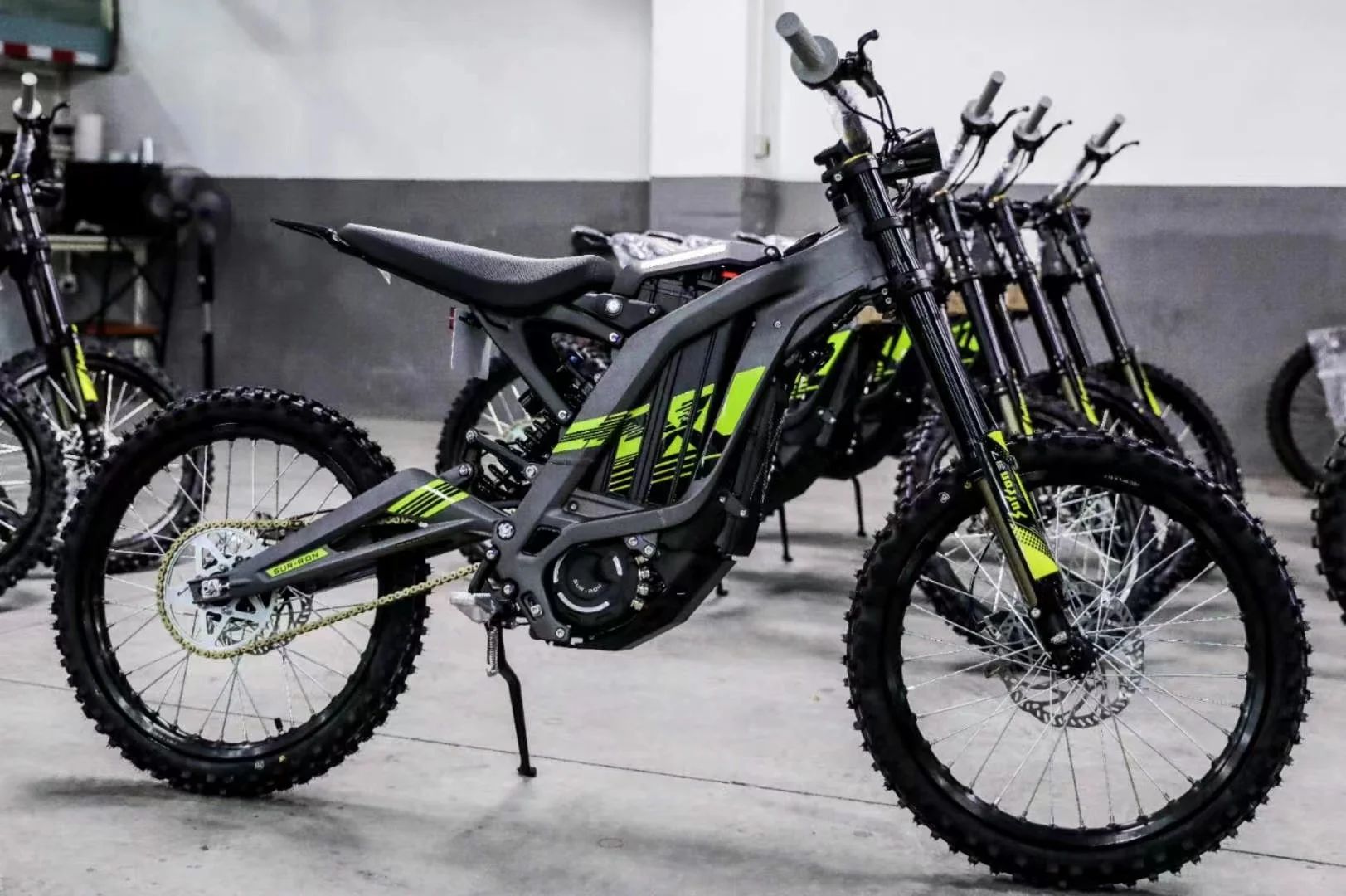 

2023 6000W Light Bee X Road Bike SurRon Electric Moto Bike Pit Bikes Motorcycle Cross Moto Electrica In Store