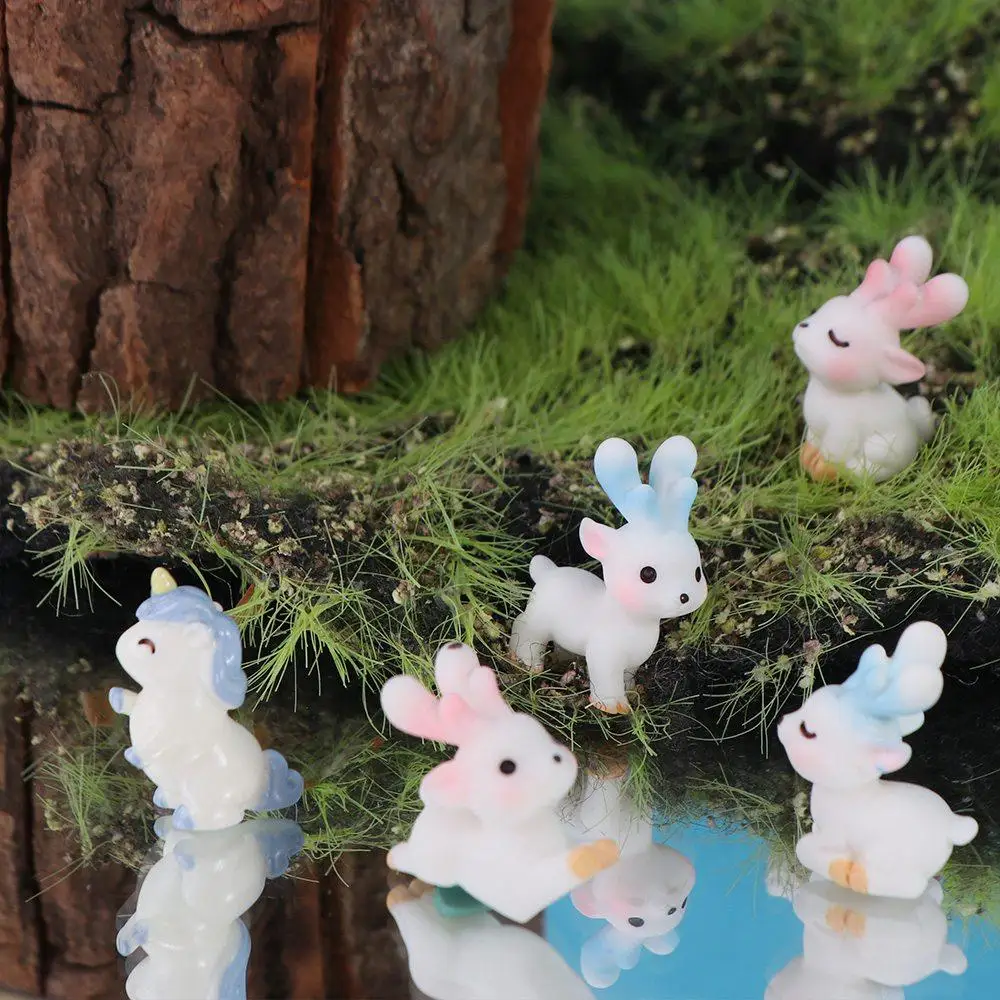 Cartoon Sika Deer Figurines Mini Resin Crafts Statue Cute Realistic Elk Miniature Desk Accessories