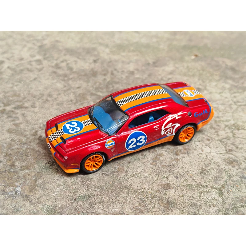 Модель автомобиля Dodge Challenger Hellcat Shelby Camaro из металла