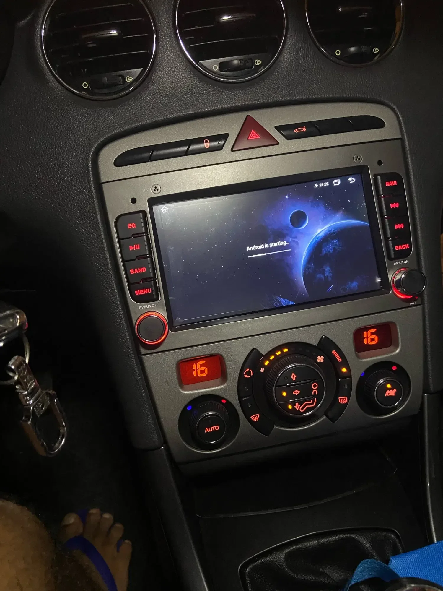 Фото Автомобильный радиоприемник CHSTEK Android 13 для Peugeot 308 408 SW T7 2007 2008 2017 2018 2019 Carplay GPS-навигация WIFI 4G Мультимедиа Стерео №2