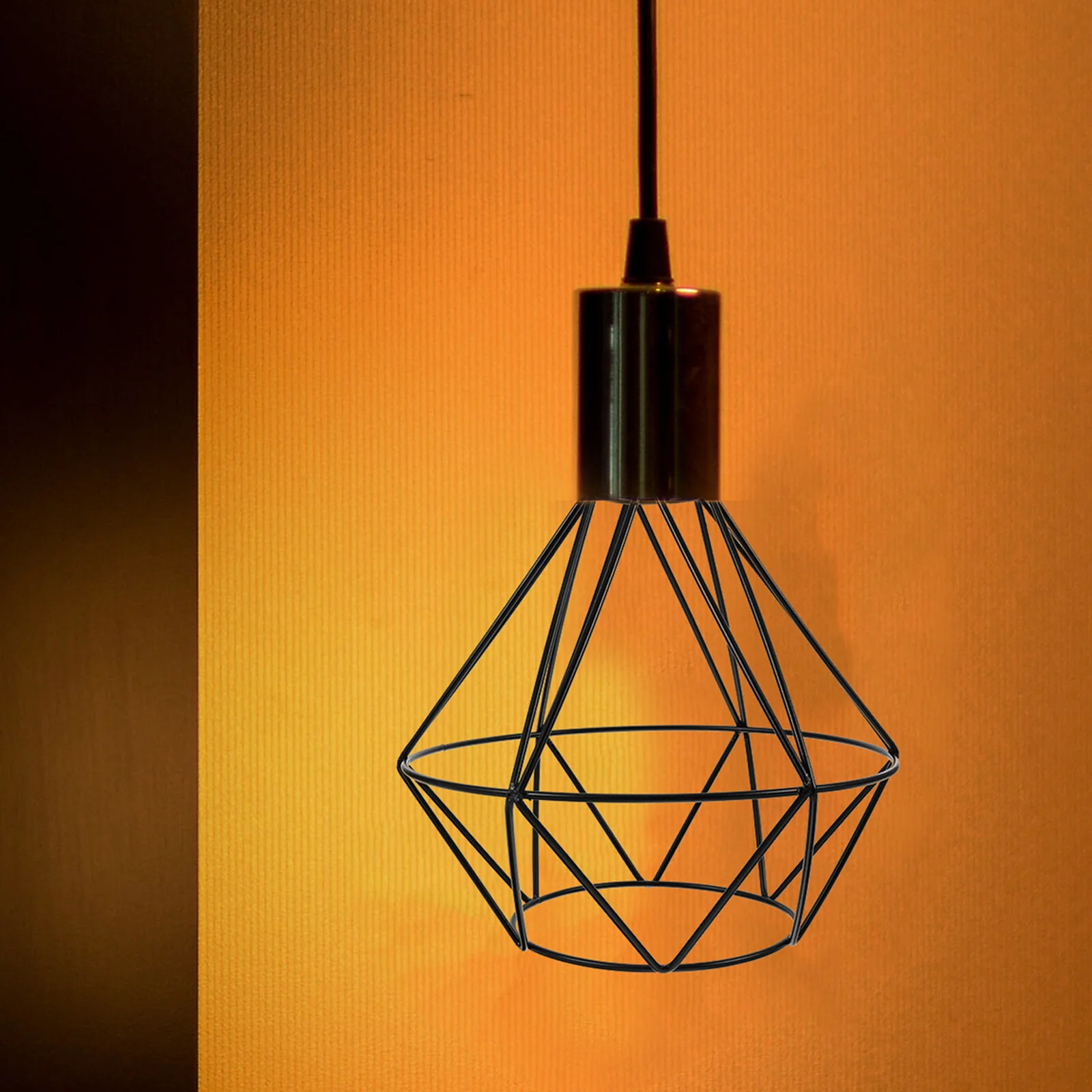 

Металлический абажур из кованого железа в стиле ретро