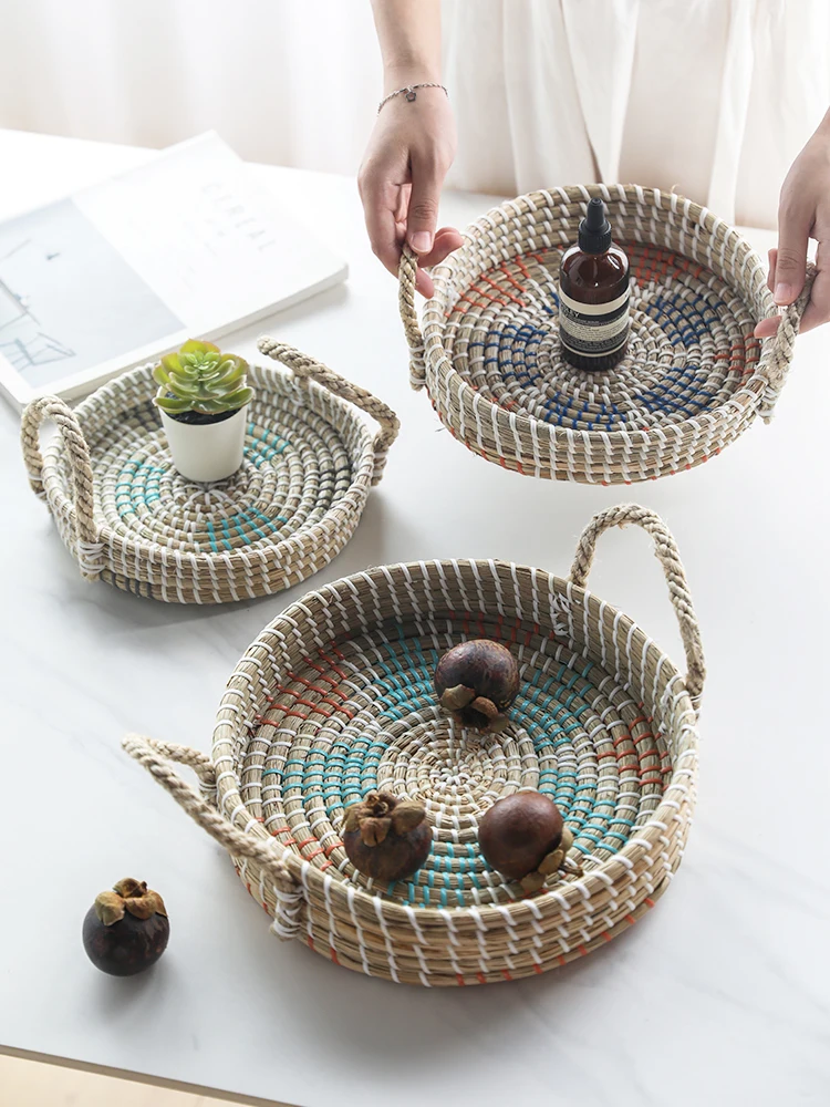 

Поднос из ротанга ручной работы с кожаной ручкой для хранения фруктов, бытовая корзина для всякой всячины, тарелка для завтрака, хлеба, десе...