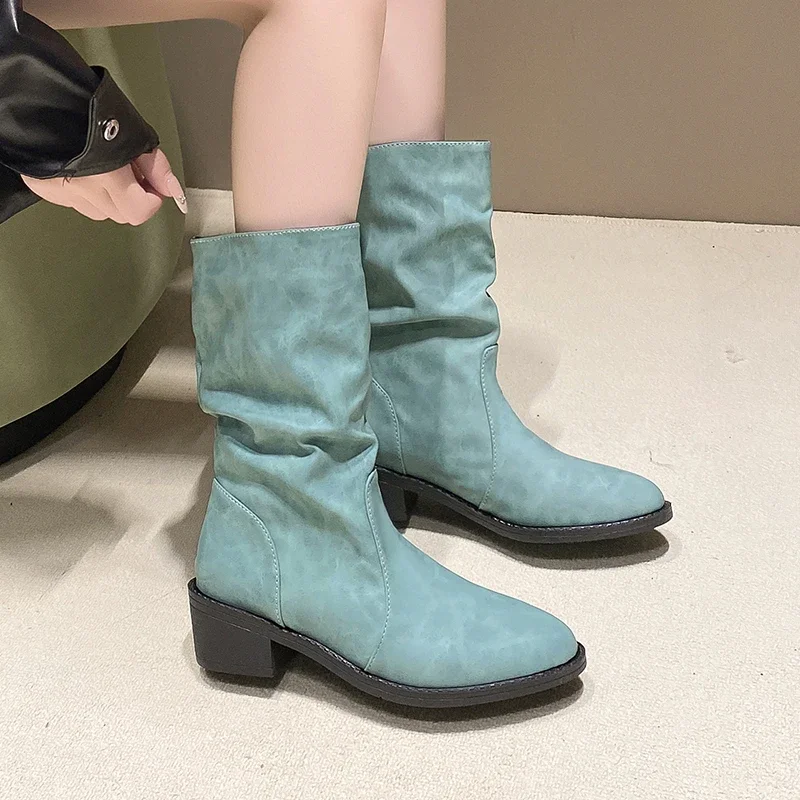 Женские ботинки на толстом каблуке новые зимние модные нескользящие