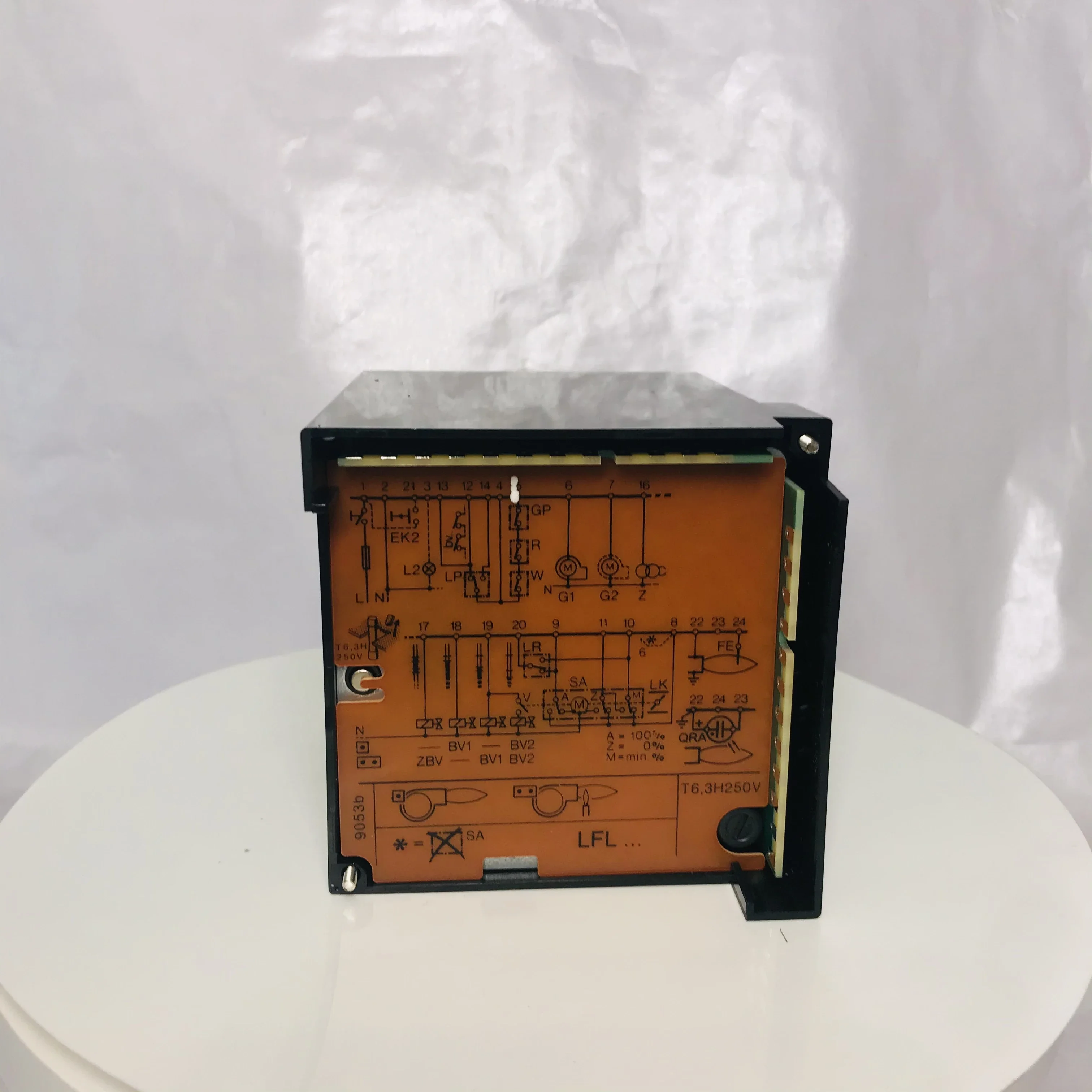 Газовая горелка Siemens LFL1.635 с управлением t1 = 66s TSA 2. Φ t9 5s AC230V