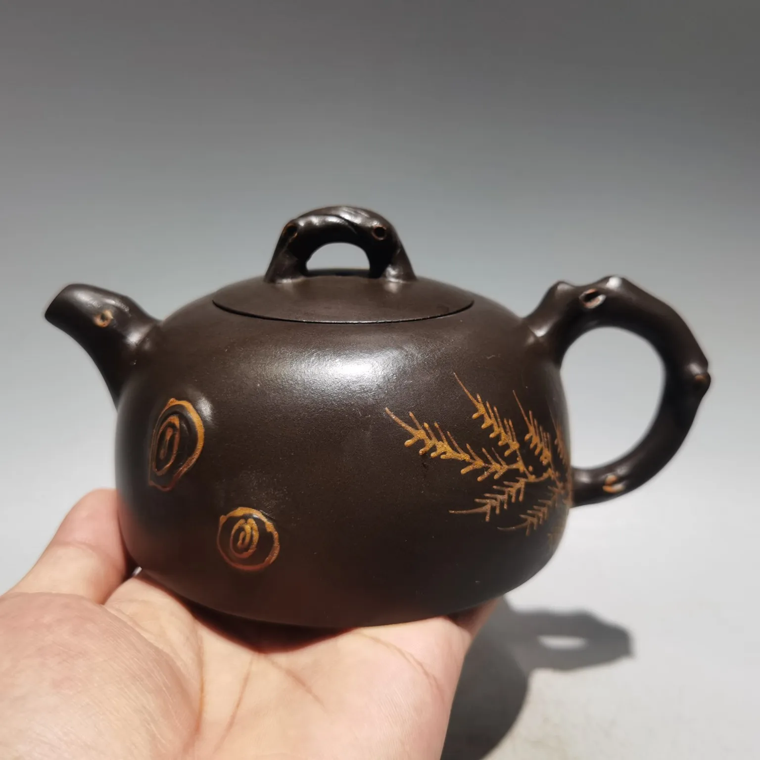 

7"Chinese Yixing Zisha Pottery longevity pot pine branches kettle teapot Purple mud office Ornaments Gather fortune Town house