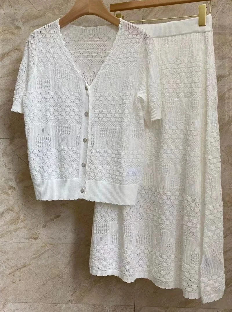 Женский вязаный комплект из 2 предметов свитер с V-образным вырезом и юбка крючком