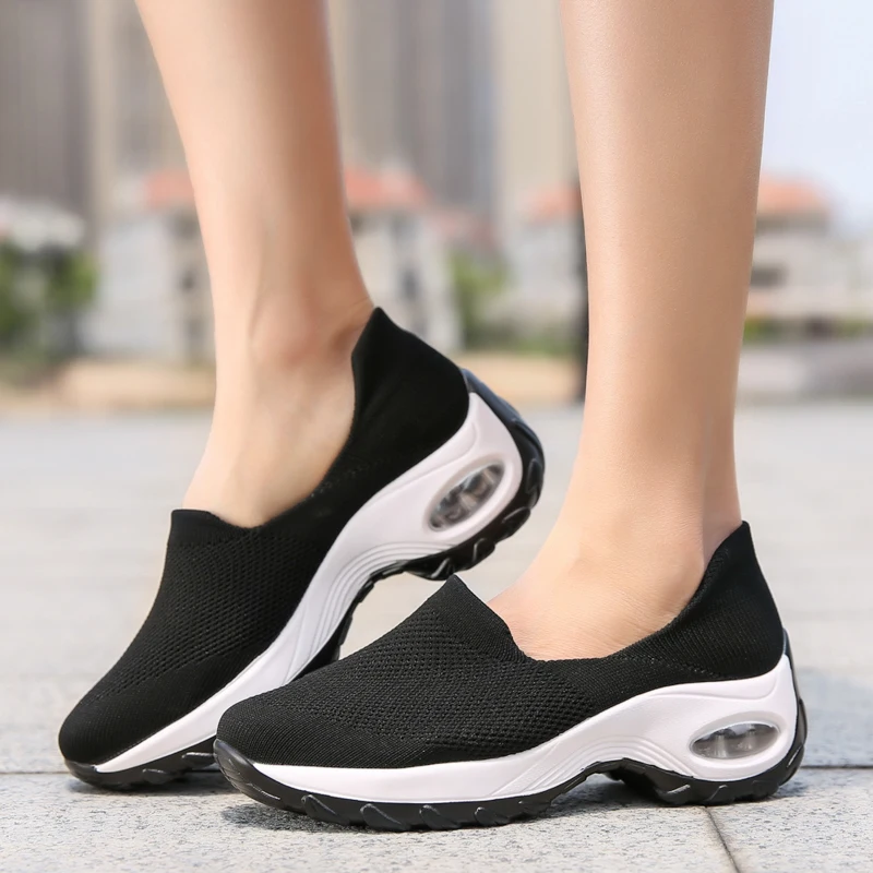 Fashion Women Shoes Knit Casual Slip On Vulcanized Shoes Female Mesh Soft Breathable Footwear For Ladies Sneaker size 35-42