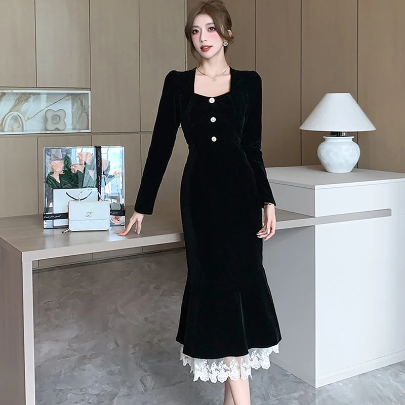 Женское бархатное облегающее платье с юбкой-годе