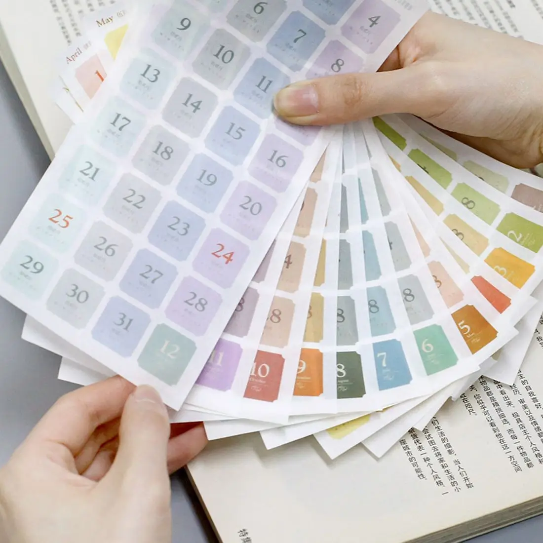 

12Sheets/Set Number Date Decals Self-Adhesive 365 Days Date Stickers DIY Notebook Journal Dairy Planner Number Date Label Decals