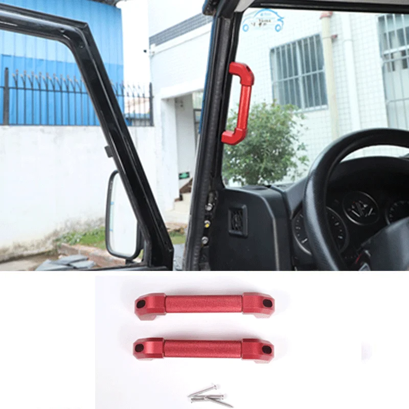 

For 2004-2018 Land Rover Defender 90 110 130 Aluminum alloy red car shape A-pillar handle car interior modification accessories