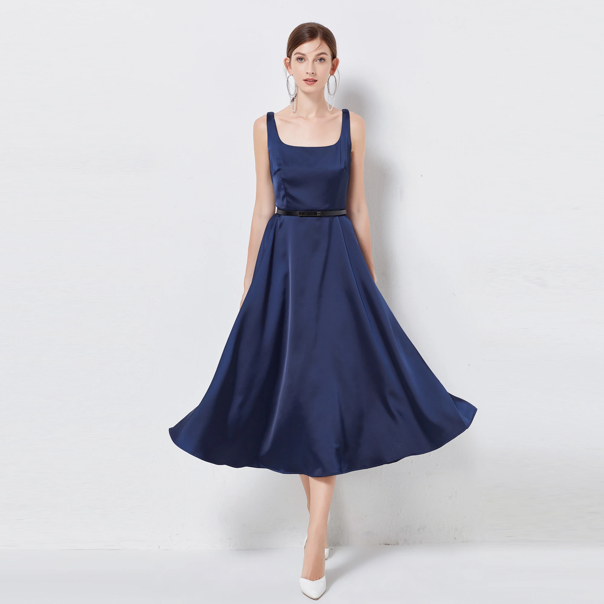 

Женское атласное платье без рукавов, модельное элегантное однотонное платье с квадратным вырезом и открытой спиной, длинное праздничное пл...