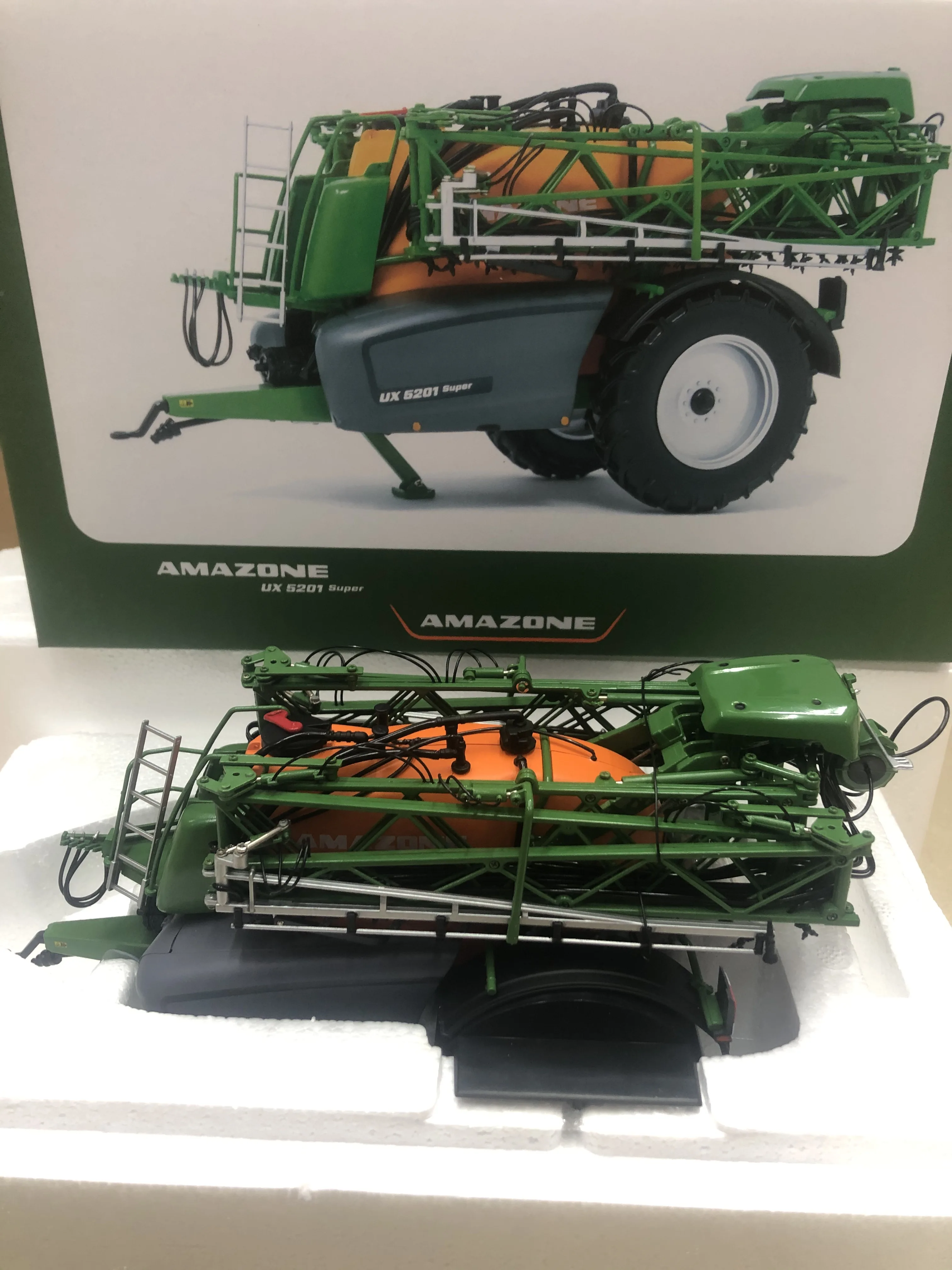 

UH 1:32 Amazone Ux 5201, суперamazon, разбрызгивающая тяга, дозирующая модель 5397, подарки, Сувенирные игрушки