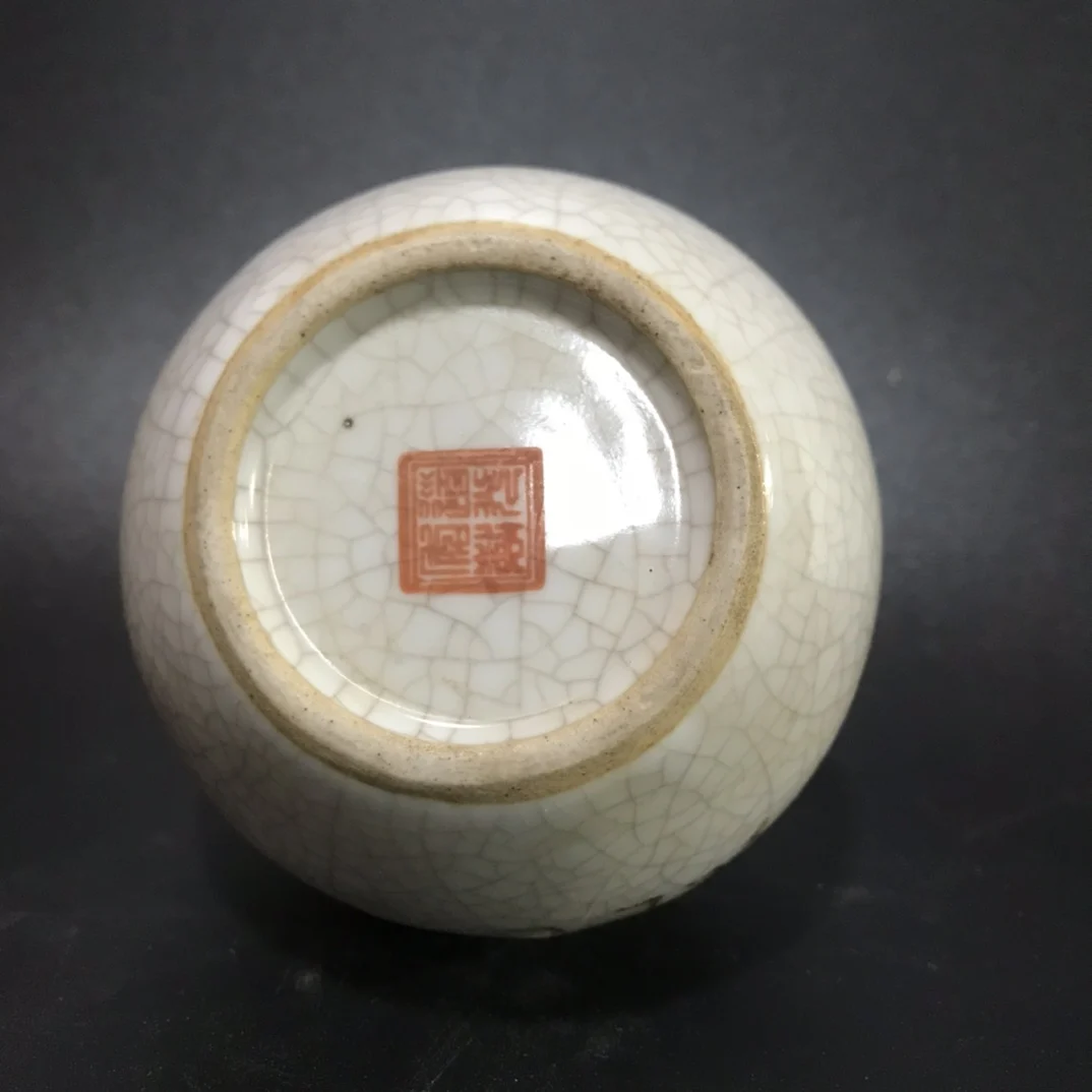 Ornament Collection value White Porcelain Open Slice Hand-painted Grasshopper Vase elegant  Exquisite gifts for best friends