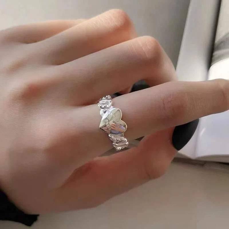 Женское кольцо серебряного цвета с квадратным фианитом | Украшения и аксессуары