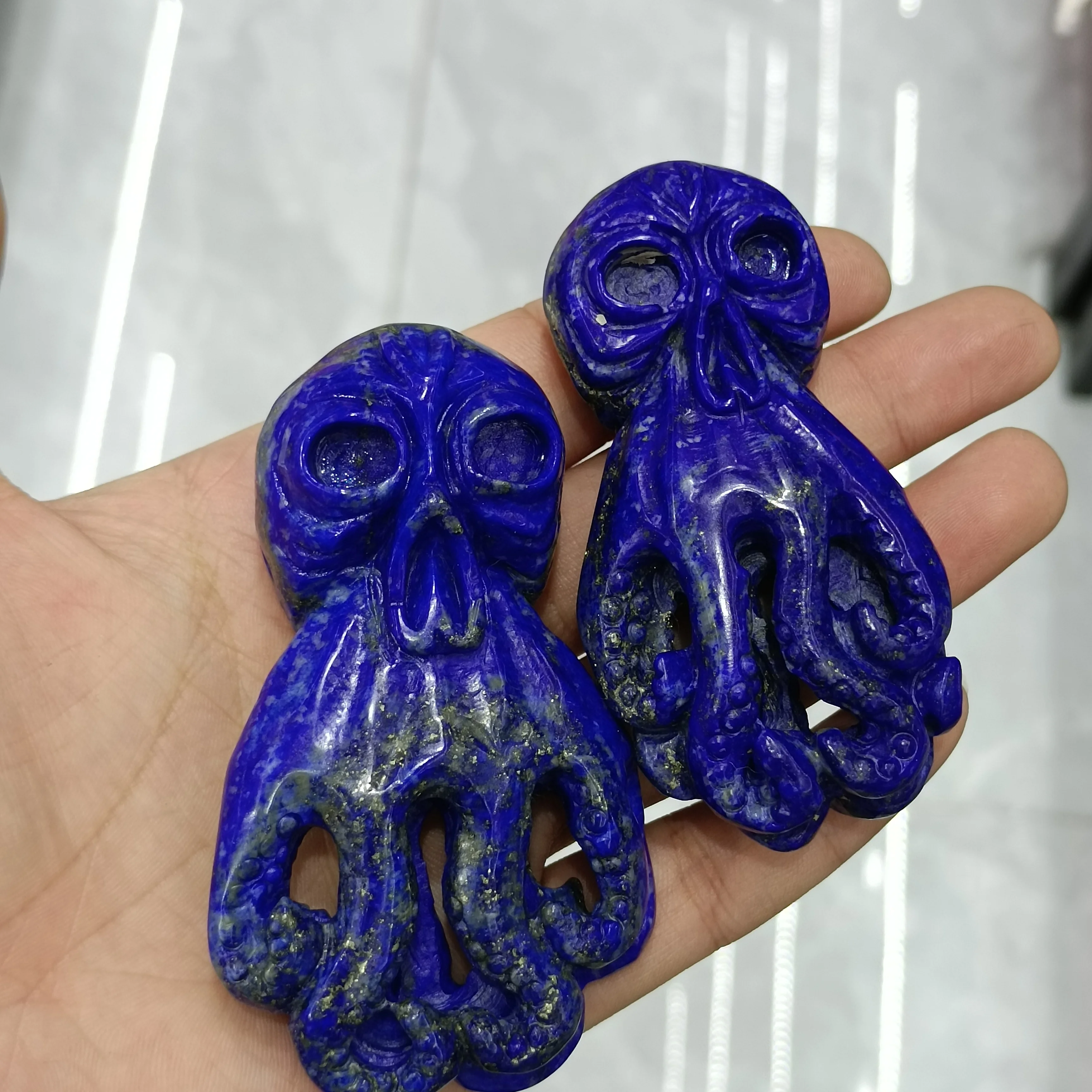 

7-8cm 1pc Natural Lapis lazuli Crystals Carving Statues Octopus Healing Reiki Sculptures Home Decoration Gift