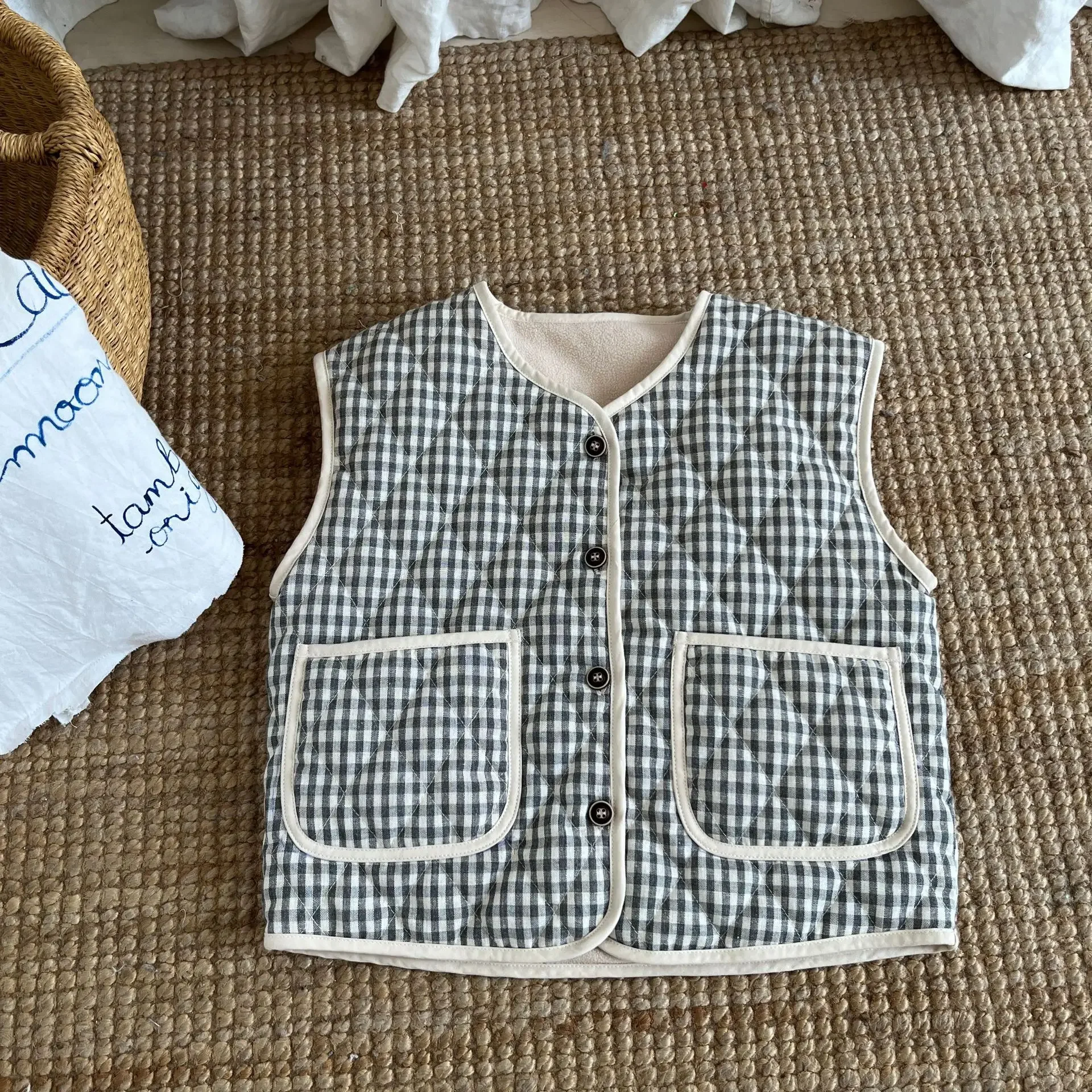 Жилеты для девочек новинка 2024 зимняя детская одежда корейский стиль детские