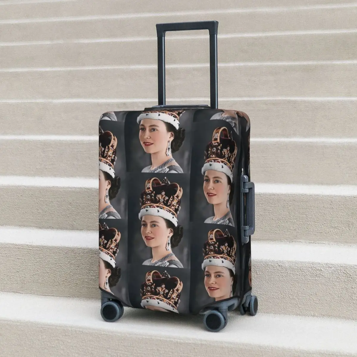

Cool Elizabeth II Suitcase Cover Flight The Queen Print Elastic Luggage Supplies Business Protector