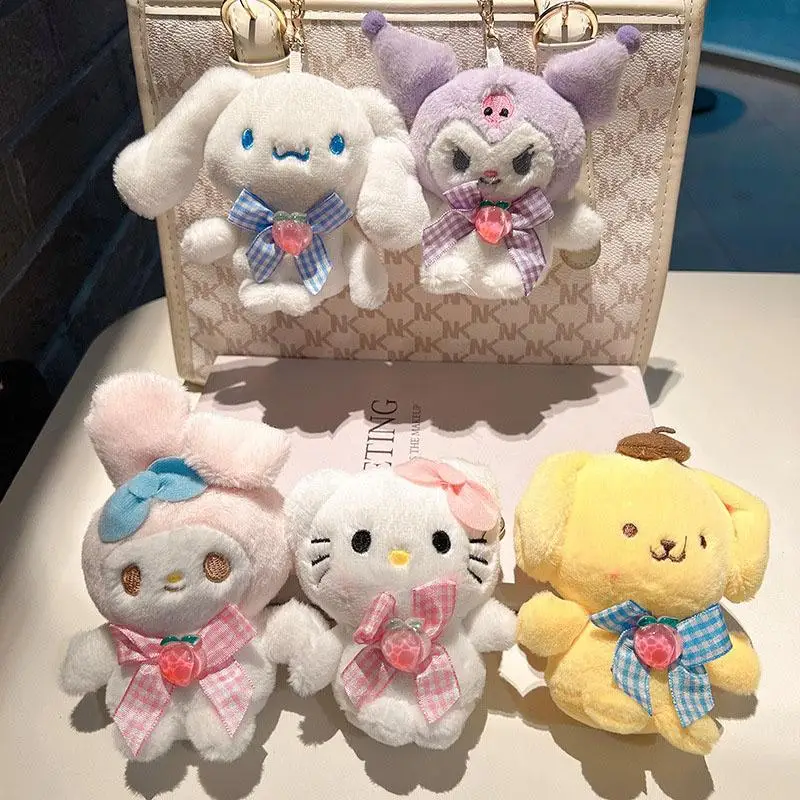 

Плюшевый брелок Sanrio, аниме аксессуары Sanrio для девушек, школьный рюкзак, кулон Kuromi Kawaii Kitty кула, мелодъяркий подарок