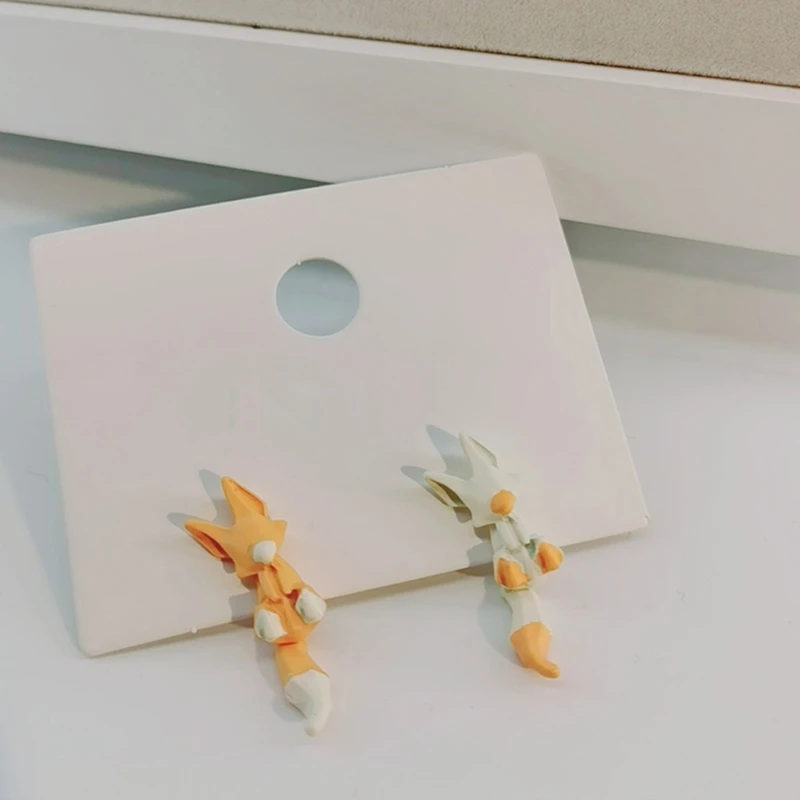 Женские серьги-гвоздики в стиле Y2K