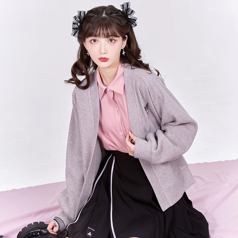 

Sanrioed Kuromi мультфильм Kawaii милый Оригинальный китайский стиль, модный вязаный кардиган для отдыха дикий пальто с длинными рукавами для девуше...