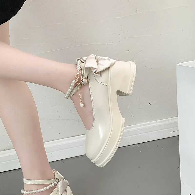 Туфли на каблуке сабо платформе украшенные жемчугом оксфорды женские криперы с