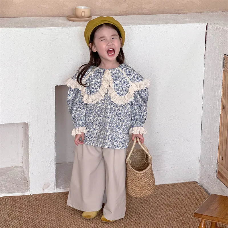 

Korean Children's Clothing 2022 Autumn New Girl's Shirt Lace Lapel Floral Retro Doll Top