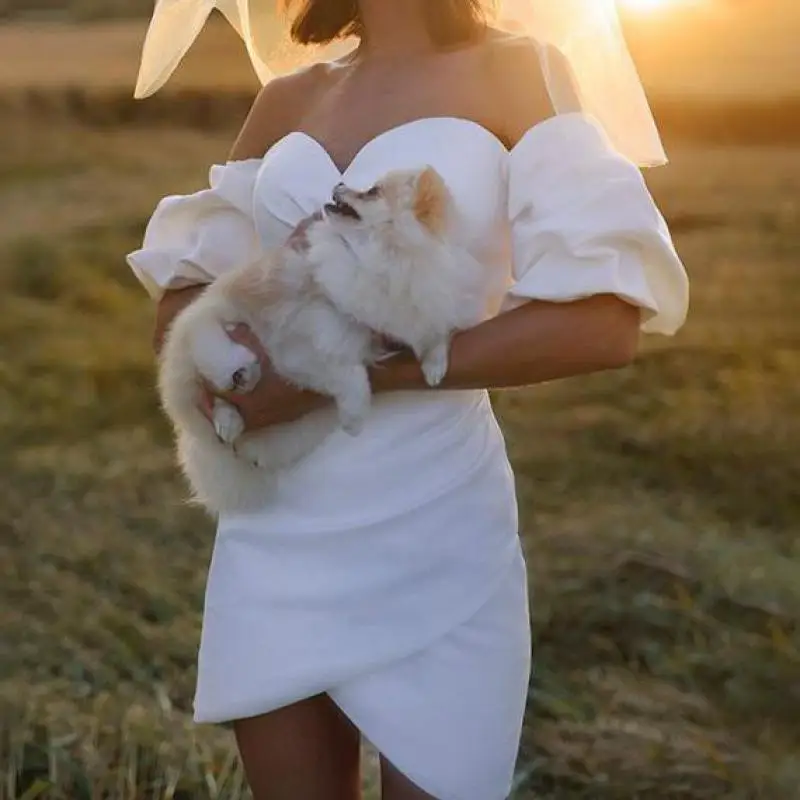 Свадебное платье с коротким рукавом