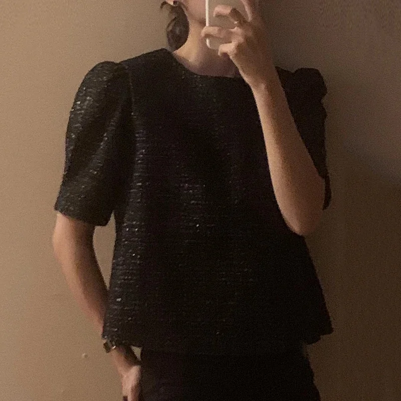 Женская блузка в стиле пэчворк с коротким рукавом и буффами