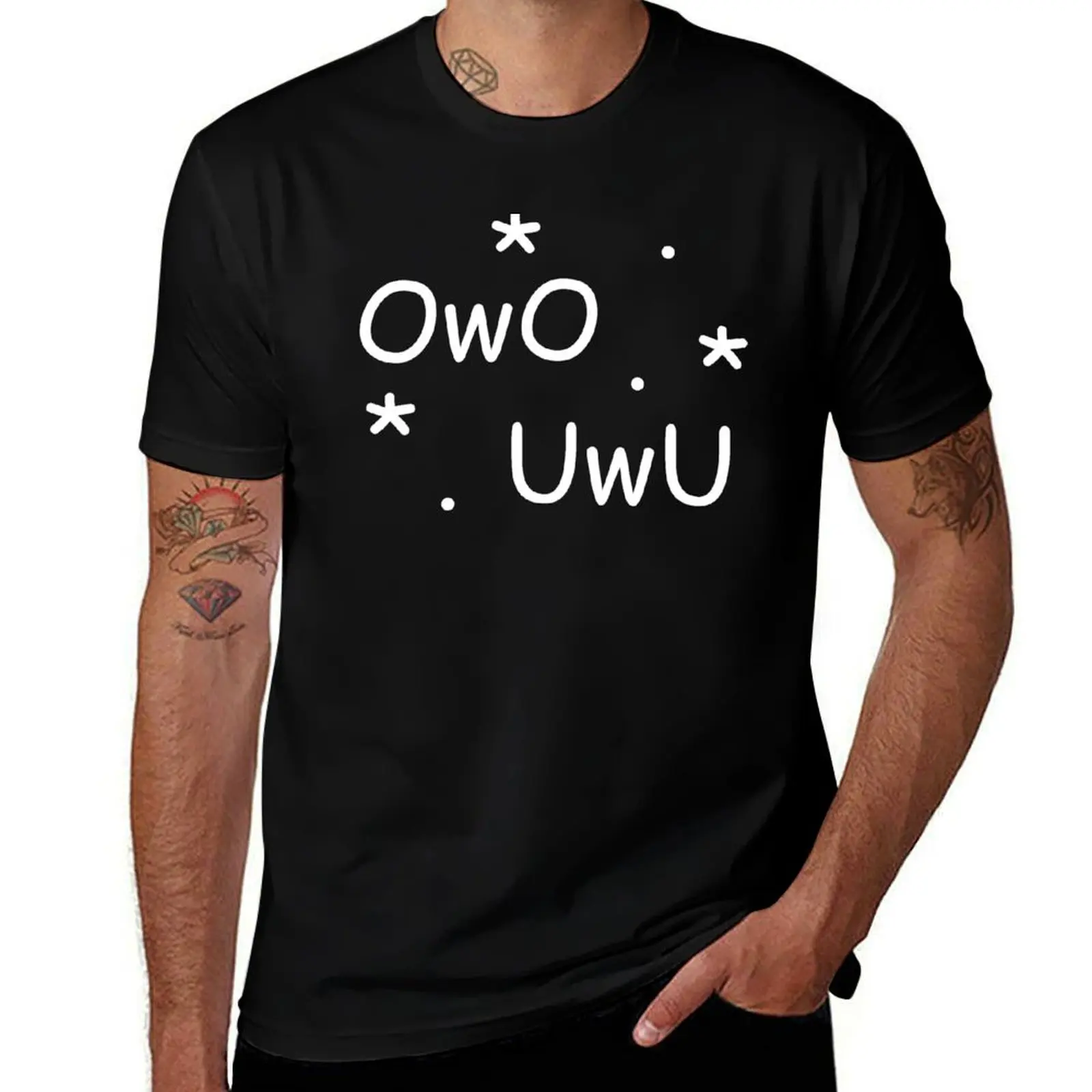 Фото Футболка OwO UwU стандартного кроя, однотонная. №1