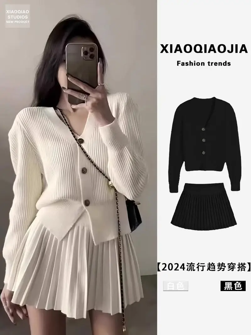 Autumn and Winter Clothing Matching A Complete Set Korean Series Atmosphere Wear Chubby Slimming Meat Covering Knitted Half-L...